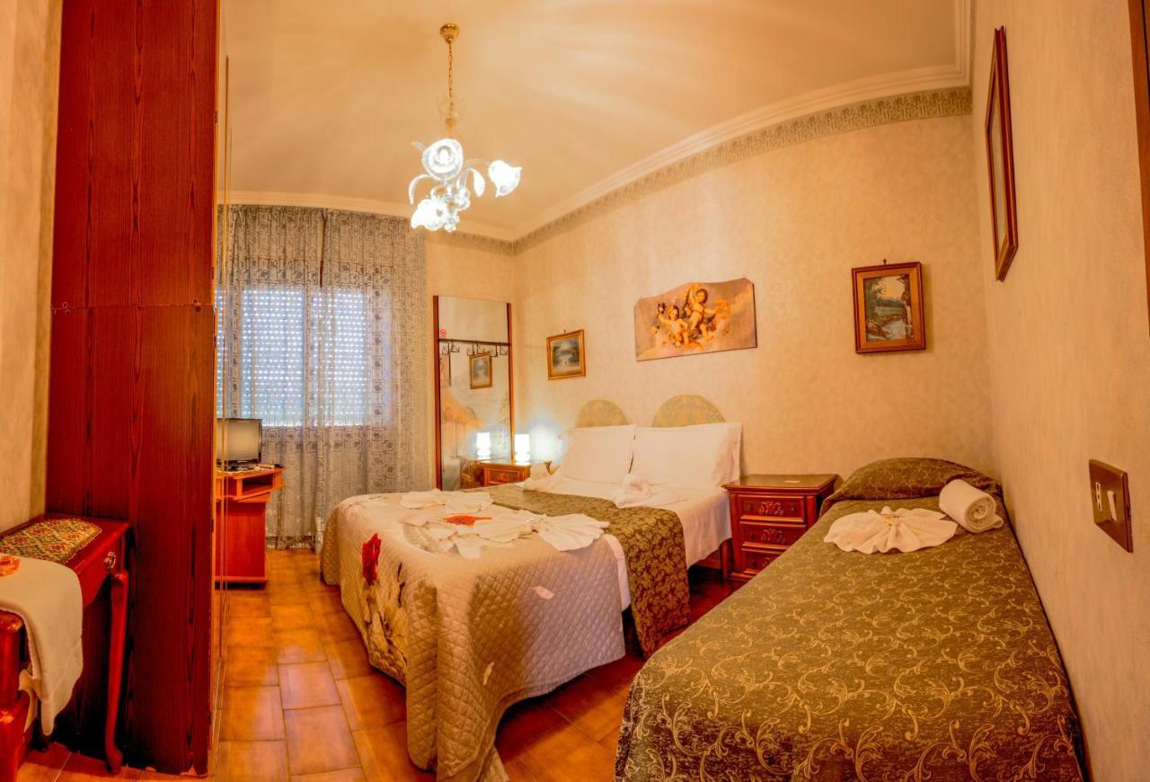Hotel Hillary House Fiumicino Exteriér fotografie